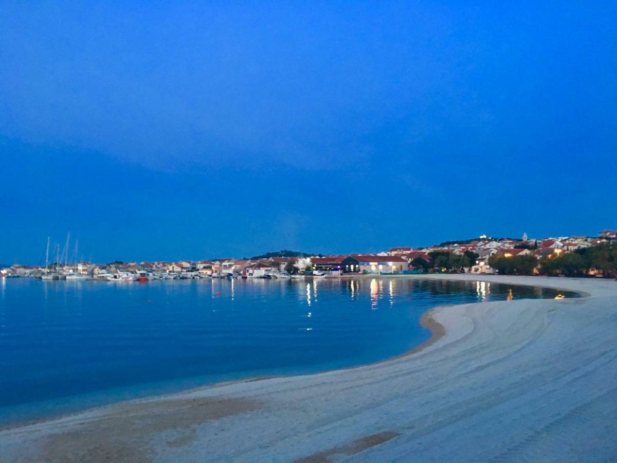 Beach Apartment Ana With Sea View, Balcony, Garden & Bbq, Murter - Dalmatia Exteriér fotografie