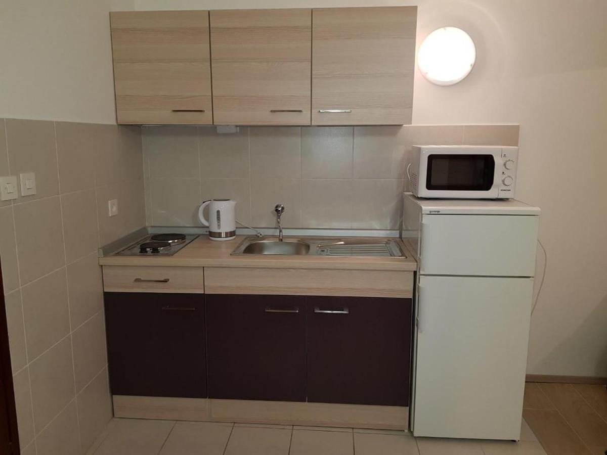 Beach Apartment Ana With Sea View, Balcony, Garden & Bbq, Murter - Dalmatia Exteriér fotografie